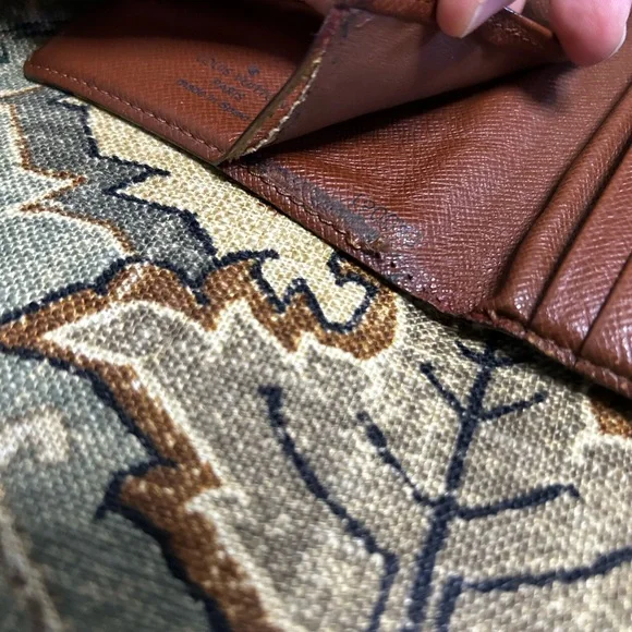 Louis Vuitton Brown Monogram Card Holder - Picture 4 of 6